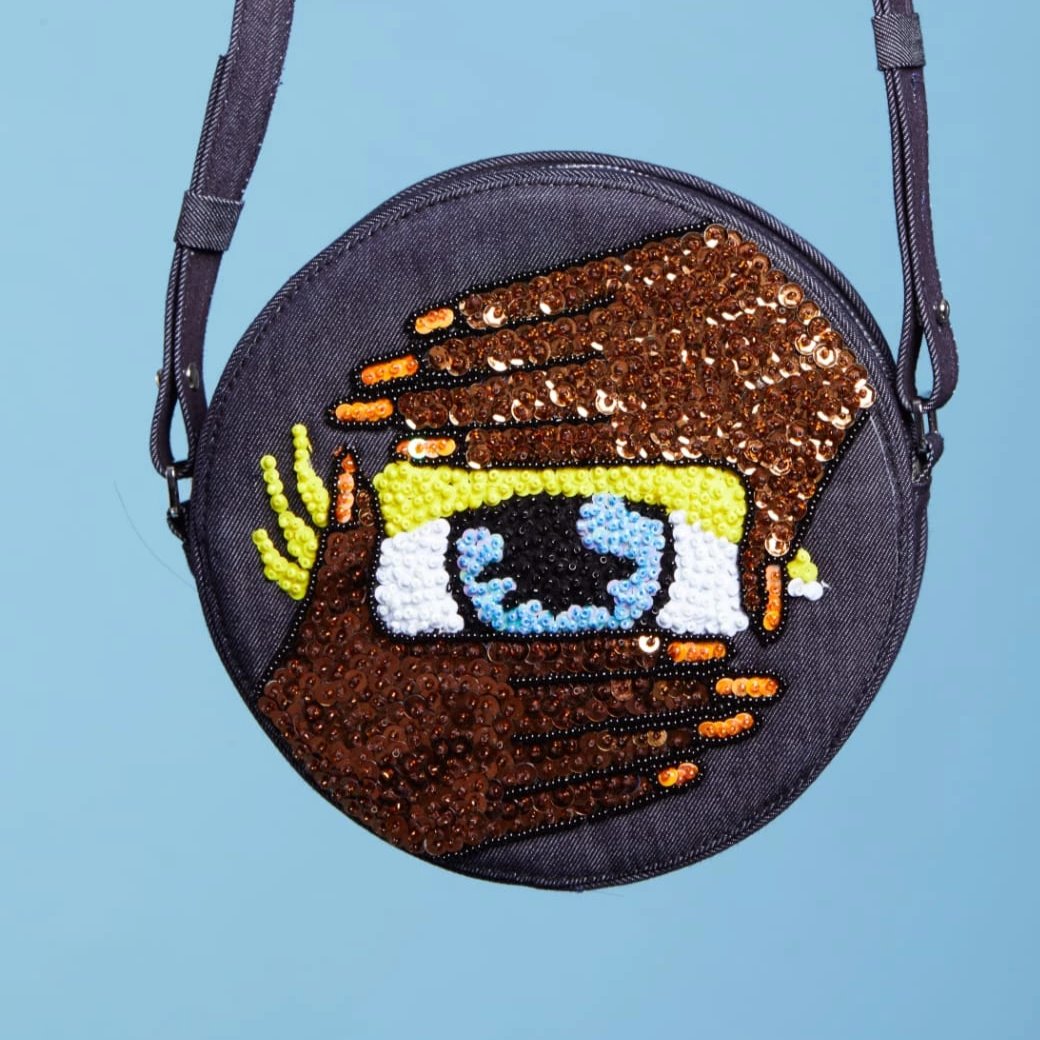 "POSE FOR ME" CROSS SHOULDER BAG